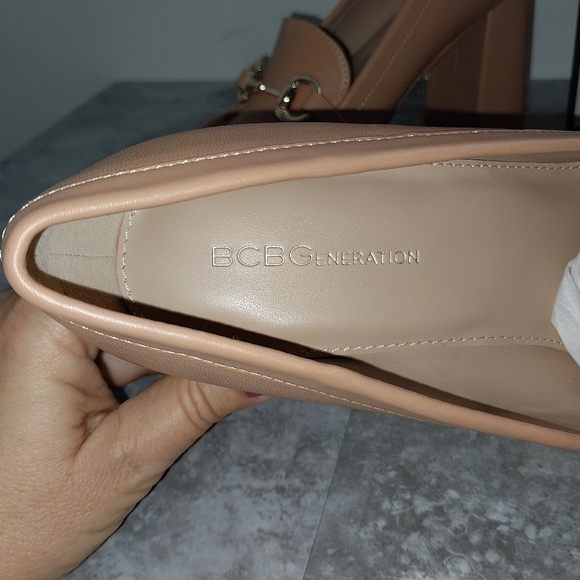 BCBGeneration Womens Size 11 Pumps Tan Heels Horsebite Career Work Shoes - Picture 7 of 17